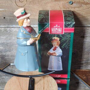 1992 HallMark Keepsake Ornament Dickens Caroler Bell Lord Chadwick